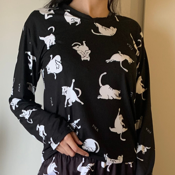 Camiseta gatos negro